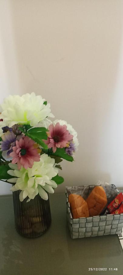 Close To Airport, Double Bedroom, Sofa-Bed, Private Bathroom For Adults And Children Aged 10 And Over Only Gudja 외부 사진